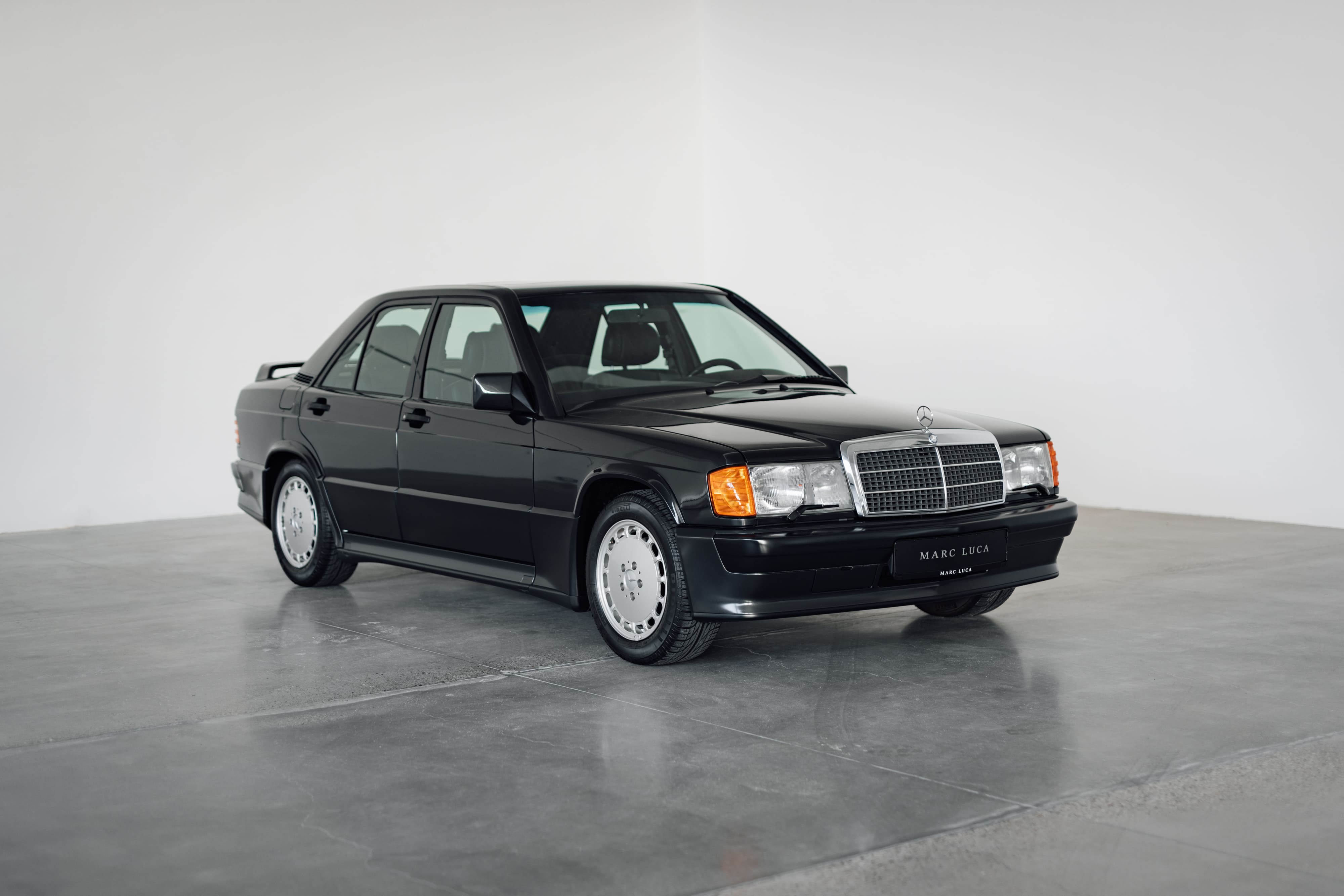 Mercedes-Benz 190E 2.5 